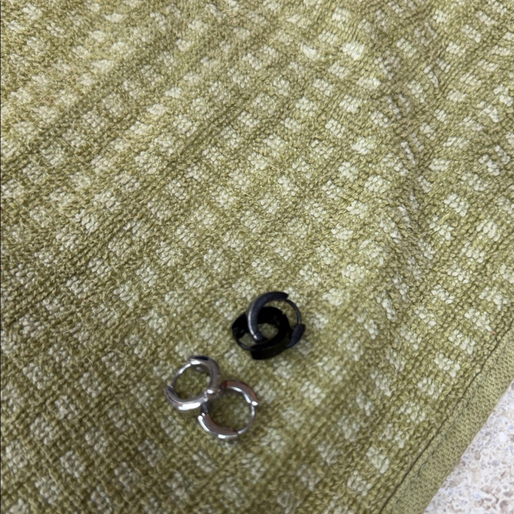 Men or women earrings